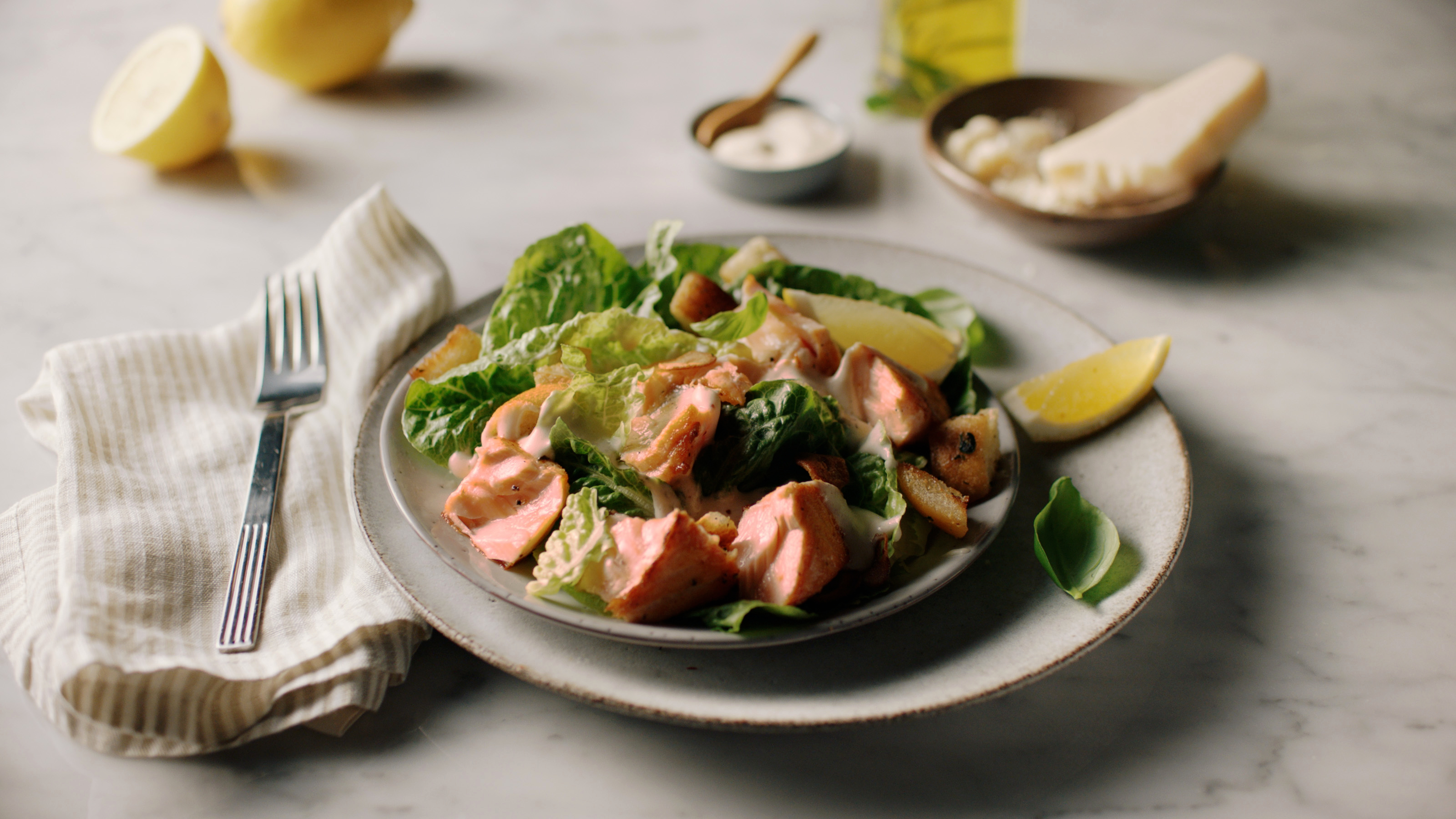 Somonlu Sezar Salata