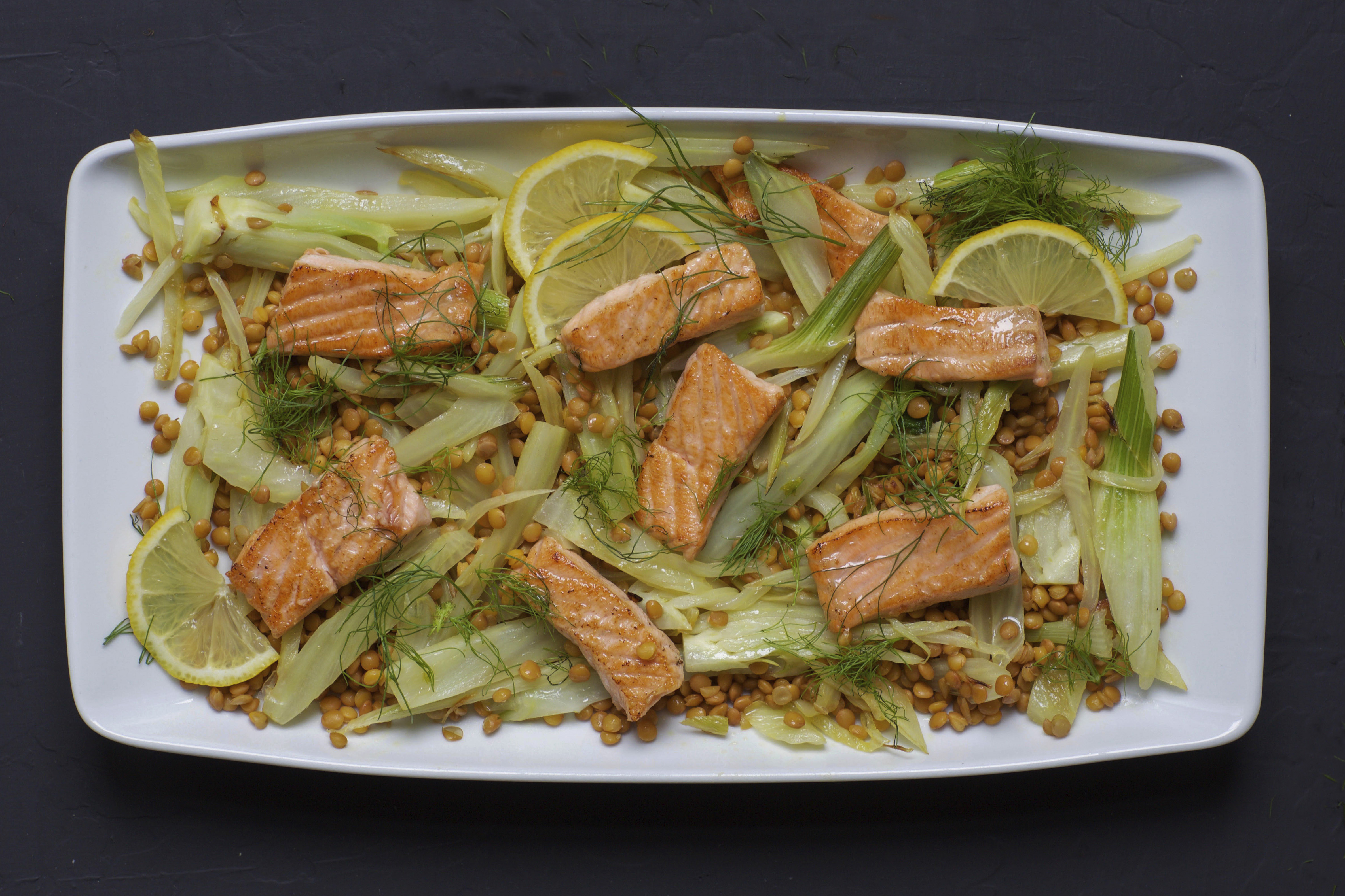 Stekt laks med linsesalat med fennikel